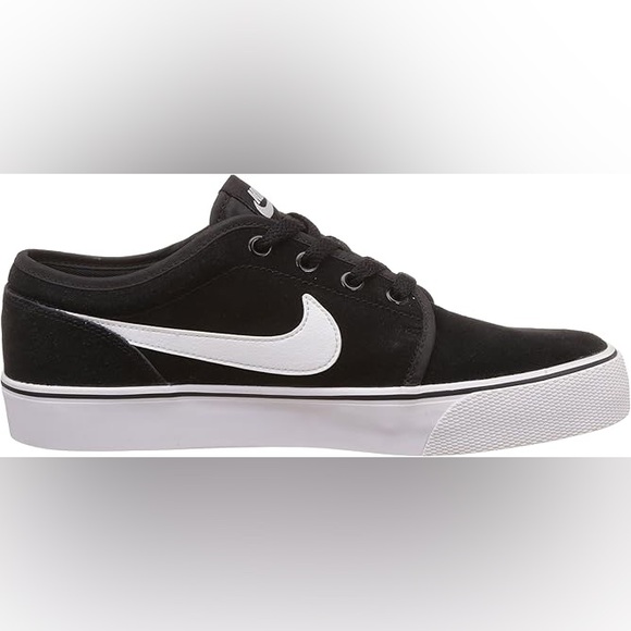 Nike Toki Low Sneakers Canvas Leather Skate Shoes size 5.5Y (US women’s 7) - Picture 1 of 7